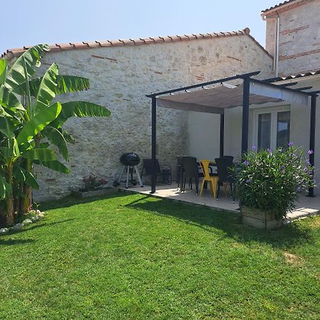Le Domaine Vesque Villa Saint-Pierre-de-Clairac Kültér fotó